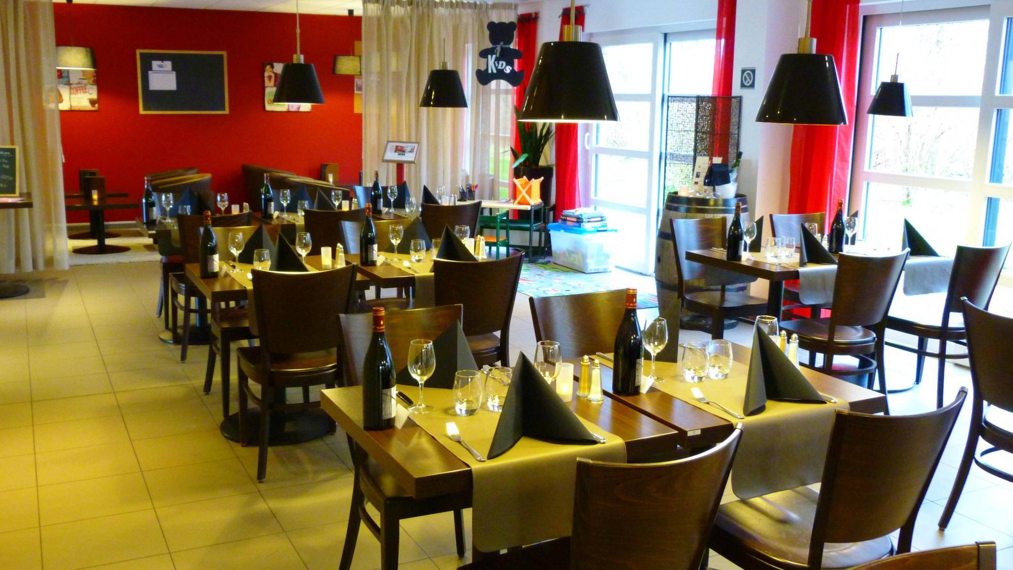 Dc Hotel Charleroi Airport المظهر الخارجي الصورة