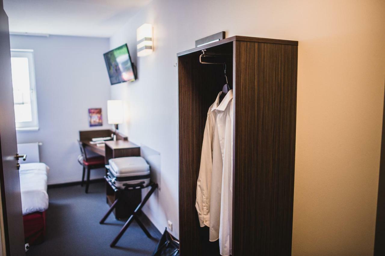 Dc Hotel Charleroi Airport المظهر الخارجي الصورة