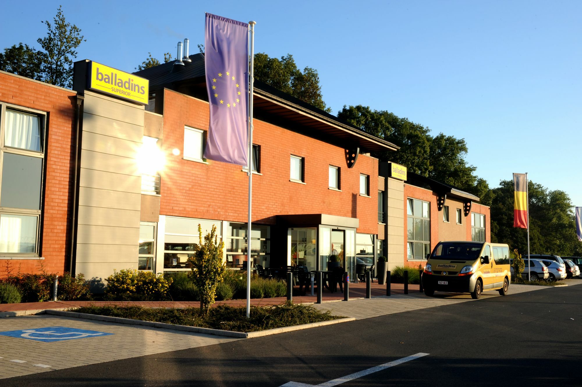 Dc Hotel Charleroi Airport المظهر الخارجي الصورة